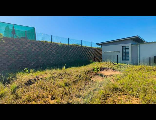 692M² VACANT LAND FOR SALE IN SIBAYA PRECINCT